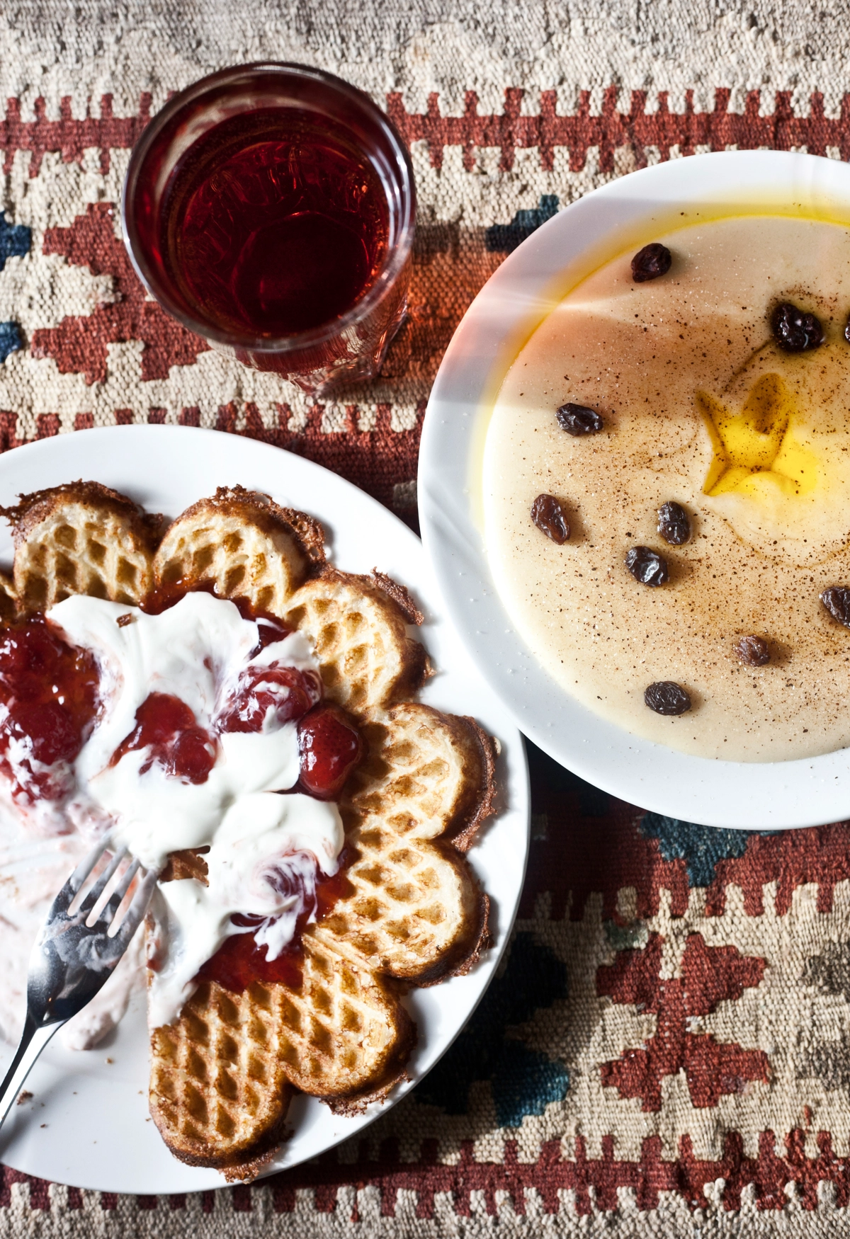 Waffle and sour cream porridge served at Valdresflye