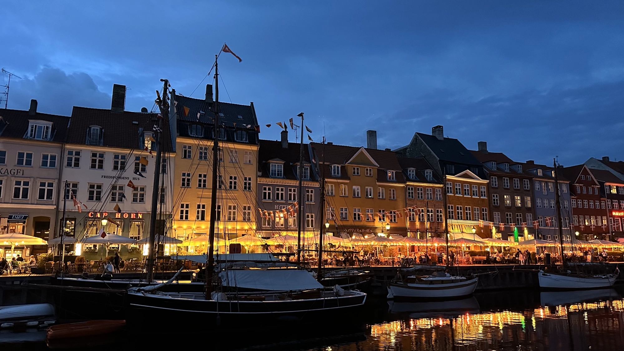 view of Nyhaven harbor at night