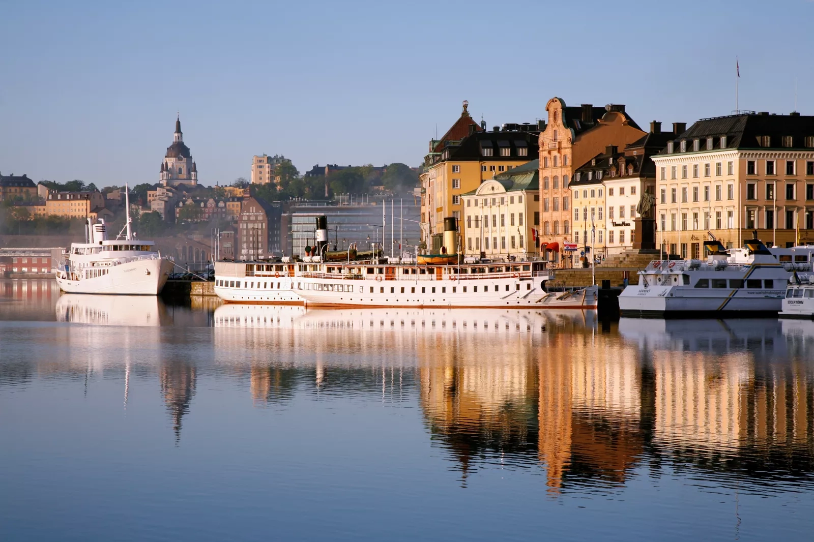 Nyhaven - Copenhagen in daytime